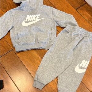Nike sweat outfit hoodie and pants size 4 grey snd white